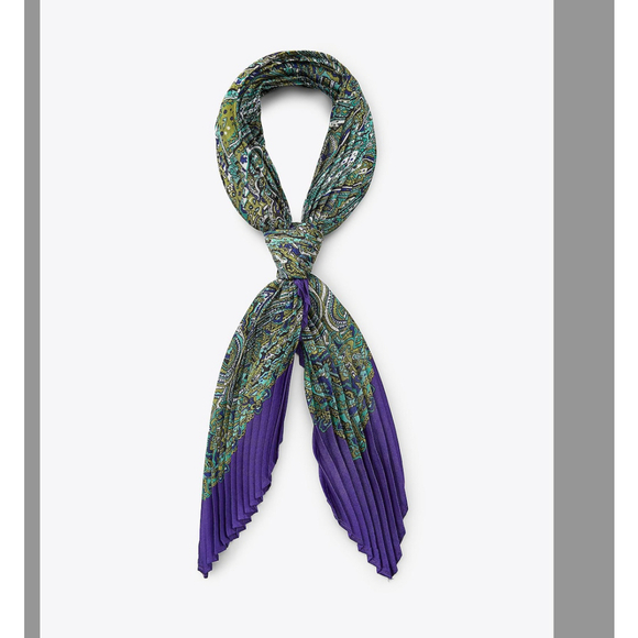 Zara Accessories - Zara Paisley Pleated Bandana